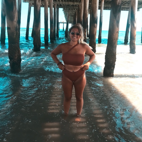 Bikini Set - Picture 1 of 2